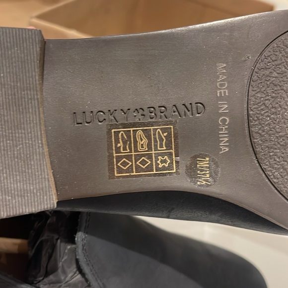 Lucky Brand Cahill Loafers - Picture 14 of 14